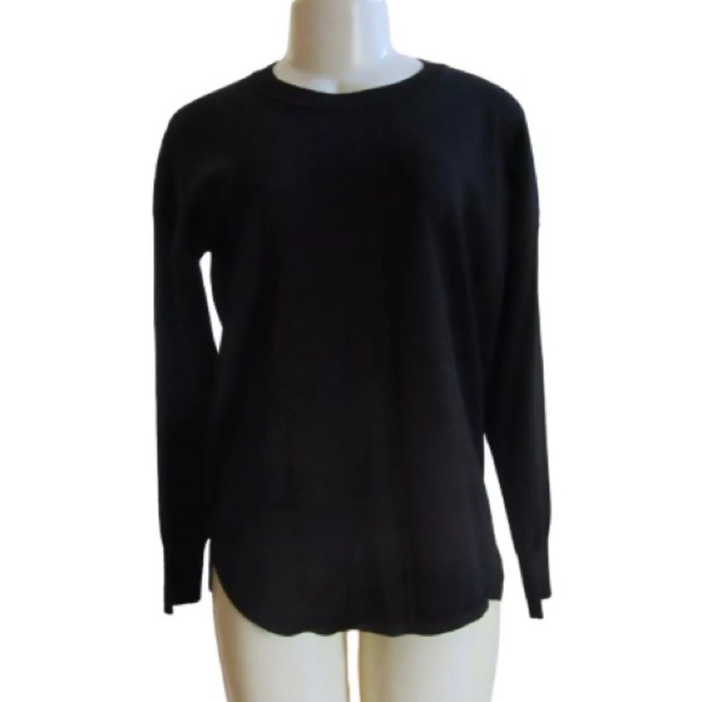 Max studio long sleeve‎ knit sweater.  Size extra small.  In black.